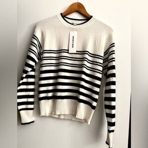 VERONICA BEARD  White and Navy Pullover